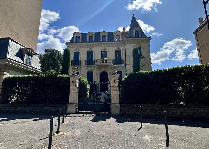 Joli Appartement Saint Jerome Aix En Provence